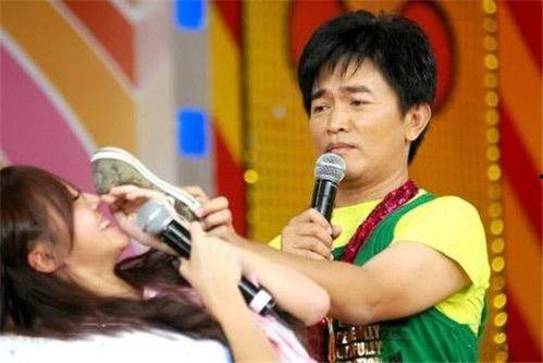 娱乐吃瓜君节目喷头,揭秘娱乐圈幕后真相，喷头事件引发热议